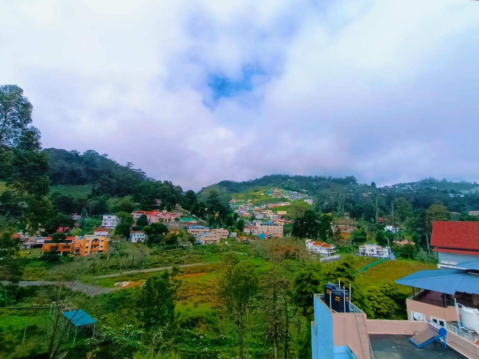 Vetrivel International By Brown Tree Resorts Kodaikanal Rom bilde
